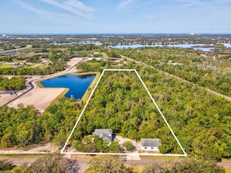 920 E Lake Dr, Tarpon Springs, FL 34688