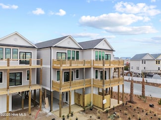 120 Shell Dr, Surf City, NC 28445