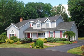 3 New Hampshire Ct, Rexford, NY 12148