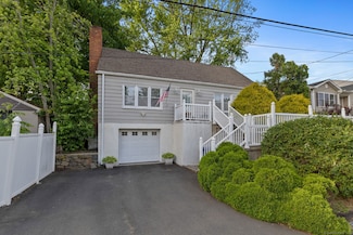 53 Daytona St, West Haven, CT 06516