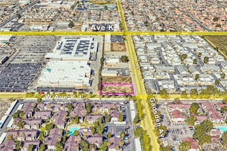 4 Gadsden Ave, Lancaster, CA 93534