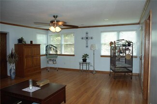 11000 E 35th St S, Independence, MO 64052