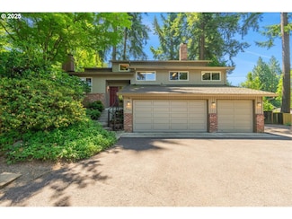2308 Summit Dr, Lake Oswego, OR 97034