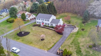 28 Upper Lake Rd, Oak Ridge, NJ 07438