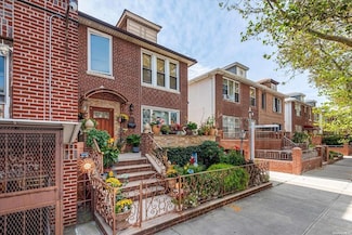 1772 68th St, Brooklyn, NY 11204