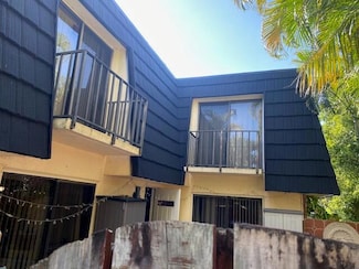 127 Woodland Rd, Palm Springs, FL 33461