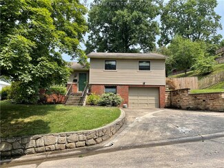 850 Sutherland Dr, Saint Albans, WV 25177