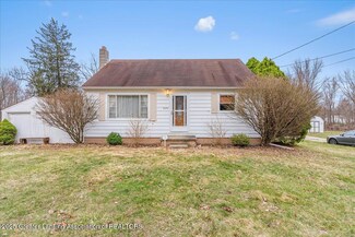 4595 Sycamore St, Holt, MI 48842