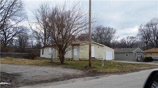10501 E 10th St S, Independence, MO 64053