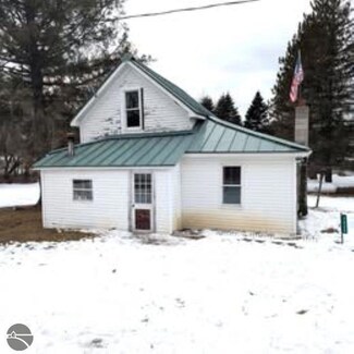 2824 Rhodes Rd, Rhodes, MI 48652