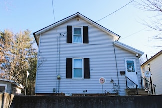 73 Washington St, Greenfield, MA 01301