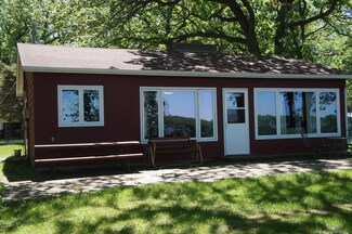 22 N Forman Rd, Currie, MN 56123