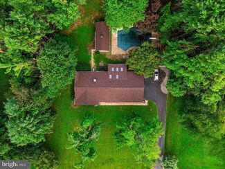 1213 Wynside Ln, Hampstead, MD 21074