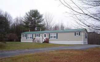 259 Little Falls Rd, Hollis Center, ME 04042