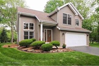 1302 Lincoln Ave, Fox River Grove, IL 60021