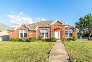 2068 Pecan Creek Dr, Mesquite, TX 75181