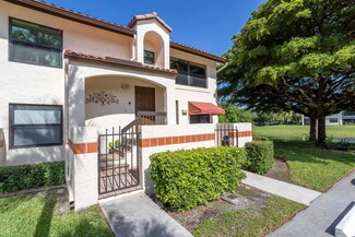 312 Freedom Ct, Deerfield Beach, FL 33442