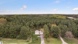 2532 N West Silver Lake Rd, Traverse City, MI 49685