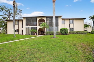 416 Pine Glen Ln Unit D-2, Greenacres, FL 33463