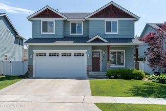 6522 N Idlewood Dr, Coeur D'Alene, ID 83815