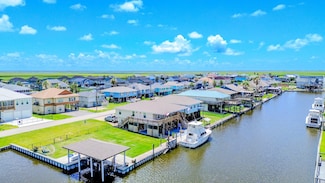 110 Four Master Rd, Freeport, TX 77541