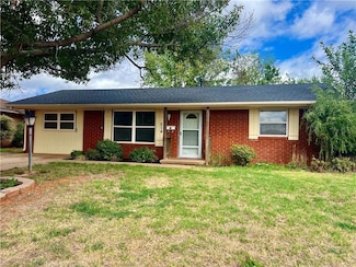 514 N 3rd St, Weatherford, OK 73096