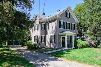 185 School St, Milton, MA 02186