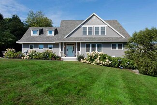 163 Spinney Rd, Portsmouth, NH 03801
