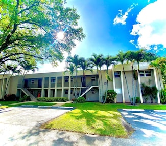 8512 Old Country Manor Unit 231, Davie, FL 33328