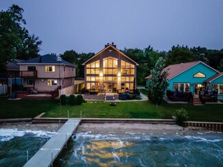 8208 Peterson Blvd, Cedar Lake, IN 46303