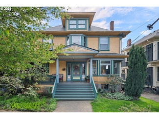 1424 SE Oak St, Portland, OR 97214