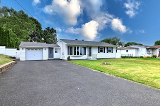 45 Sherwood Ave, Derby, CT 06418