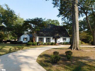 201 S Jones St, Clinton, SC 29325