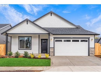 858 E Wilson St, Carlton, OR 97111