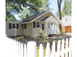 23 Riverside Dr, Fremont, NH 03044