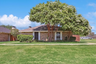2320 Carol Good Ln, Carrollton, TX 75006