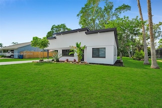 8507 Chatham St, Fort Myers, FL 33907