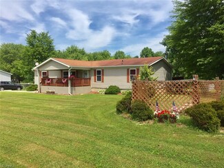 5040 State Route 45, Bristolville, OH 44402