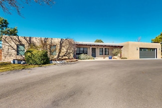 926 Camino Ranchitos NW, Albuquerque, NM 87114