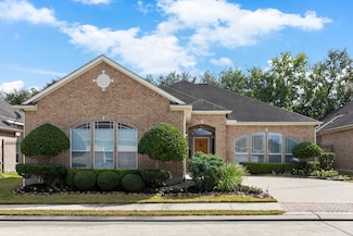 1531 Briar Bend Dr, Friendswood, TX 77546