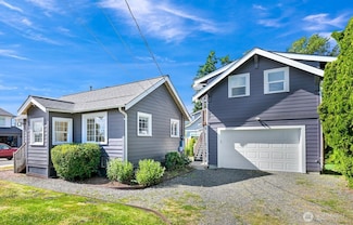 613 E Illinois St, Bellingham, WA 98225