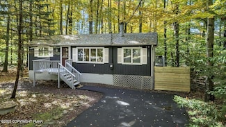 158 Choctaw Dr, Pocono Lake, PA 18347