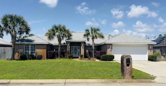 2215 Seascale Ct, Navarre, FL 32566