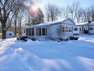 20 Oak Hill Dr, Hampstead, NH 03841