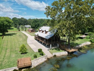 690 Riverbend Rd, Mammoth Spring, AR 72554
