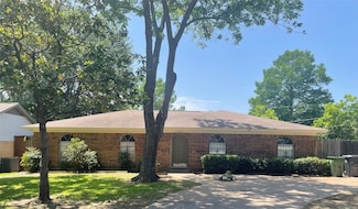 2014 Bay Oaks Dr, Arlington, TX 76012