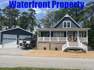215 River Rd, Arapahoe, NC 28510