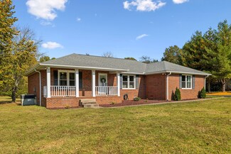 221 Oak Point Ln, Mount Juliet, TN 37122