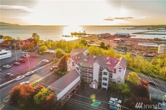 705 N State St Unit 204, Bellingham, WA 98225