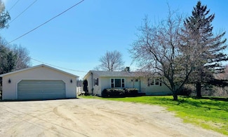 17 Head of the Tide Rd, Belfast, ME 04915